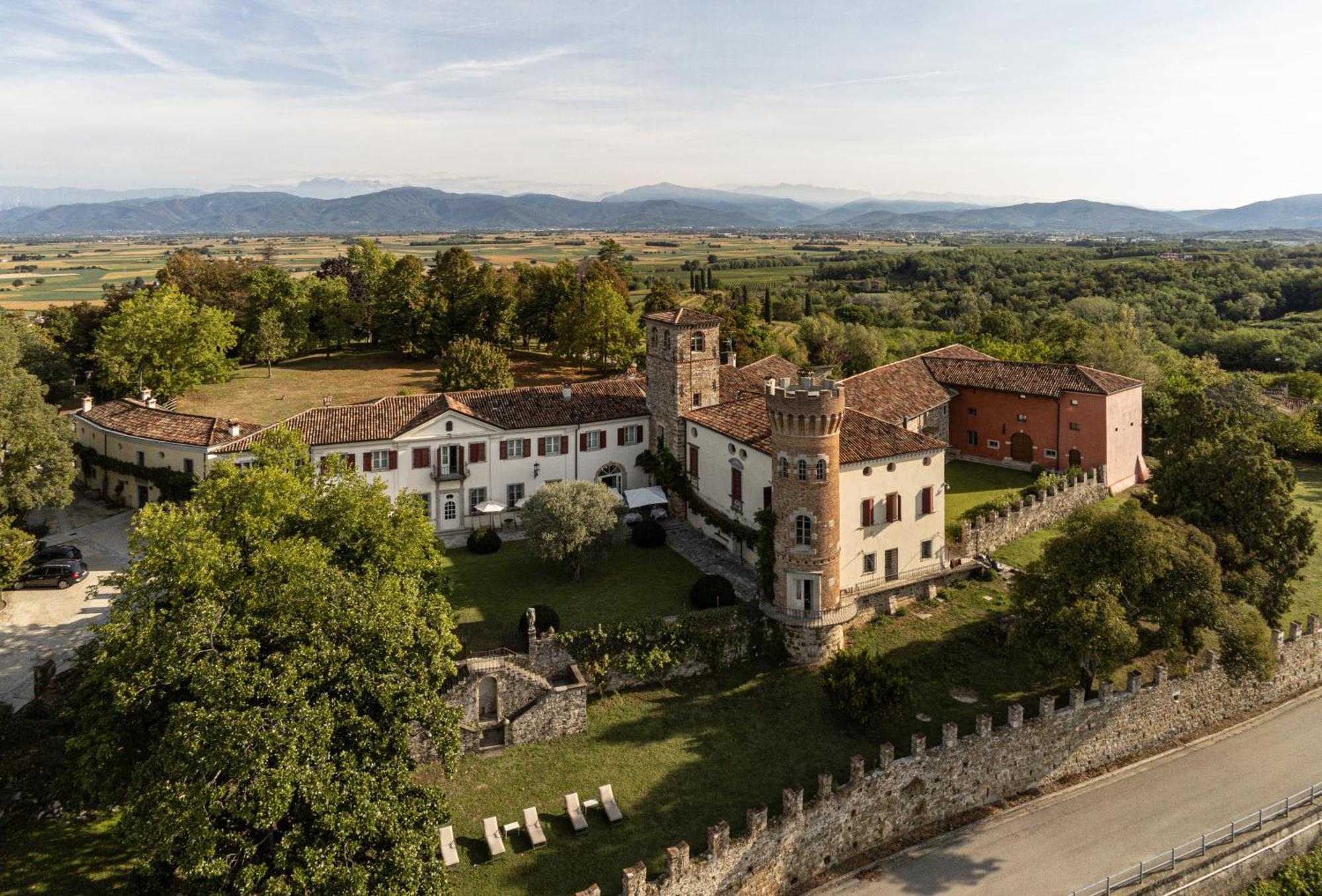 Castello Di Buttrio Hotel Exterior photo